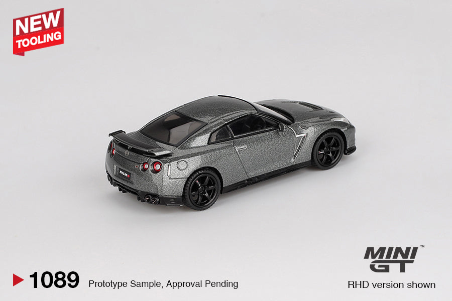 MINI GT #1089 NISSAN GT-R 2013 Dark Metal Gray (NISMO R35 CRS Version) BLISTER