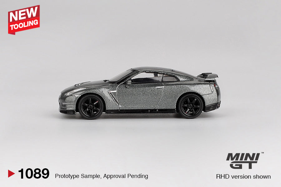 MINI GT #1089 NISSAN GT-R 2013 Dark Metal Gray (NISMO R35 CRS Version) BLISTER