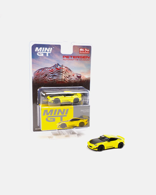 Mini GT #752 Mini GT 1:64 Nissan Z Pandem Ikazuchi Yellow Petersen Exclusive BLISTER