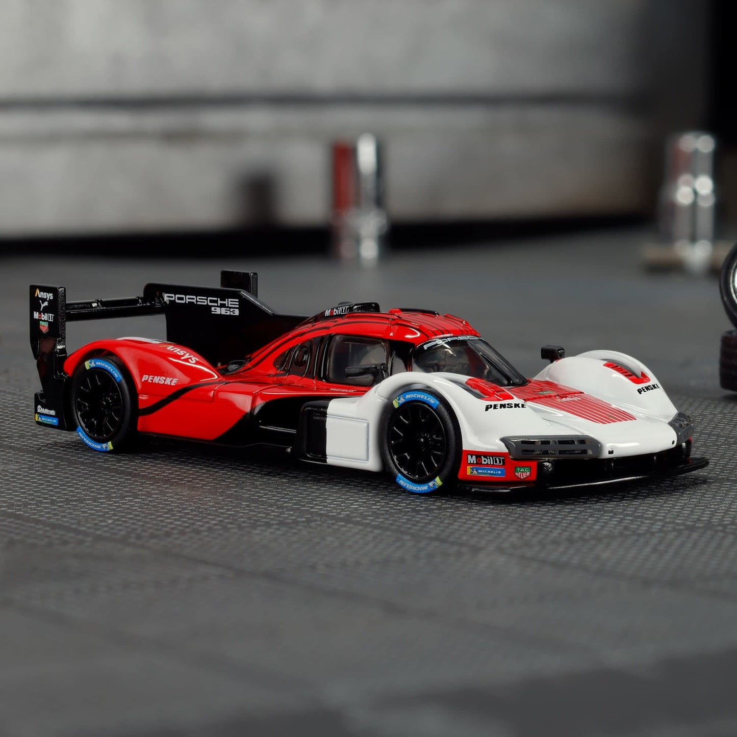 Hot Wheels 2025 Elite 64 Porsche 963